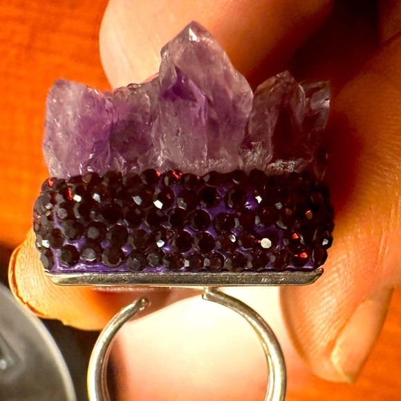 Amy-theist Crystals and Skorsky Crystal ring - Picture 4 of 7